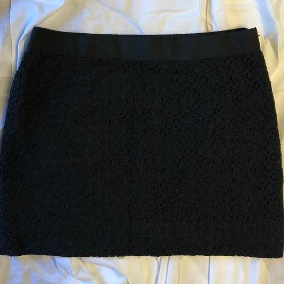 J. Crew black lace textured miniskirt - Picture 2 of 6